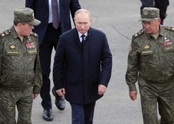 Russian President Vladimir Putin, Defence Minister Sergei Shoigu and Chief of the General Staff of Russian Armed Forces Valery Gerasimov visit the Mulino training ground to observe the military exercises "Zapad-2021" staged by the armed forces of Russia and Belarus in Nizhny Novgorod Region, Russia, September 13, 2021. Sputnik/Sergei Savostyanov/Pool via REUTERS  ATTENTION EDITORS - THIS IMAGE WAS PROVIDED BY A THIRD PARTY. 