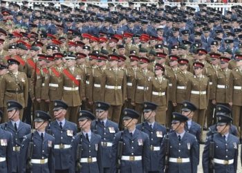 British armed forces personnel stand in formation during Queen Elizabeth's Diamond Jubilee Parade and Muster in Windsor, England May 19, 2012.  REUTERS/LA (PHOT) Dave Jenkins/MoD/Crown Copyright/Handout (BRITAIN  - Tags: ROYALS MILITARY ENTERTAINMENT) NO ARCHIVES. FOR EDITORIAL USE ONLY. NOT FOR SALE FOR MARKETING OR ADVERTISING CAMPAIGNS.