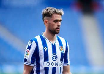 SAN SEBASTIAN, SPAIN - FEBRUARY 07: Adnan Januzaj of Real Sociedad reacts during the La Liga Santander match between Real Sociedad and Cadiz CF at Estadio Anoeta on February 07, 2021 in San Sebastian, Spain. (Photo by Juan Manuel Serrano Arce/Getty Images)