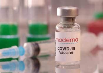 FILE PHOTO: A vial labelled "Moderna COVID-19 Vaccine" is seen in this illustration taken January 16, 2022. REUTERS/Dado Ruvic/Illustration