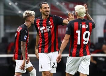 MILAN, ITALY - AUGUST 01:  Zlatan Ibrahimovic (L) of AC Milan celebrates after scoring the second goal of his team with his team-mate Theo Hernandez (R) during the Serie A match between AC Milan and Cagliari Calcio at Stadio Giuseppe Meazza on August 1, 2020 in Milan, Italy.  (Photo by Marco Luzzani/Getty Images)