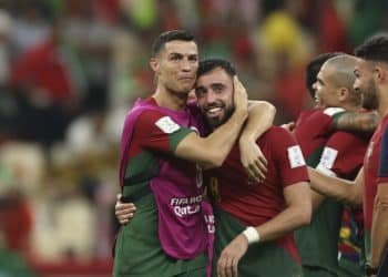 221128 -- LUSAIL, Nov. 28, 2022 -- Cristiano Ronaldo L of Portugal celebrates victory with Bruno Fernandes of Portugal after winning the Group H match between Portugal and Uruguay at the 2022 FIFA World Cup, WM, Weltmeisterschaft, Fussball at Lusail Stadium in Lusail, Qatar, Nov. 28, 2022.  SPQATAR-LUSAIL-2022 WORLD CUP-GROUP H-POR VS URU PanxYulong PUBLICATIONxNOTxINxCHN