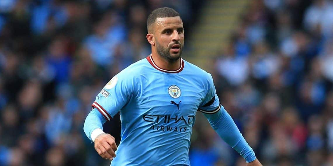 2K4HW37 City Stadium, Manchester, UK. 2nd Oct, 2022. Premier League football, Manchester City versus Manchester United; Kyle Walker of Manchester City runs with the ball Credit: Action Plus Sports/Alamy Live News