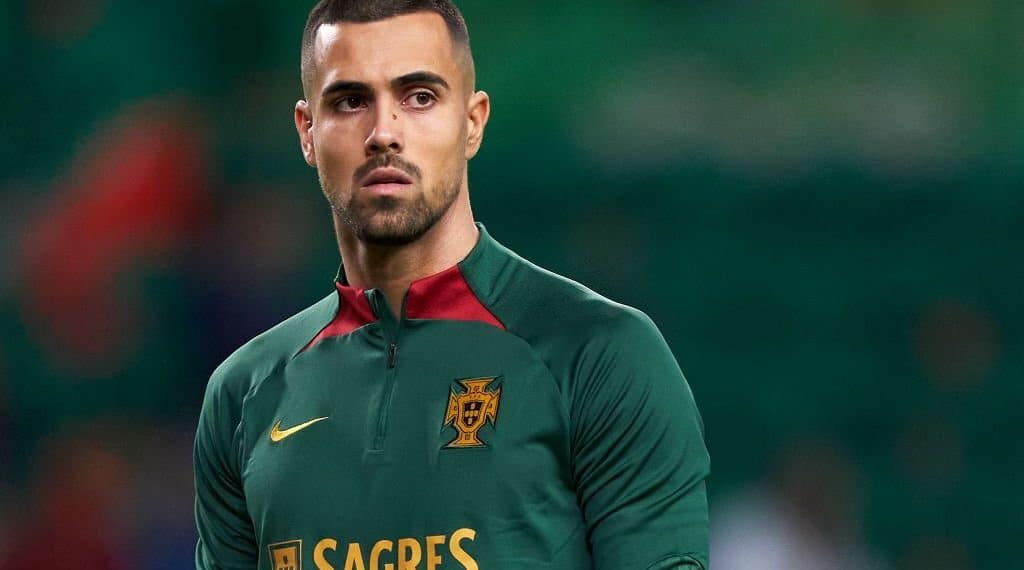 LISBON, PORTUGAL - NOVEMBER 17:  Diogo Costa of Portugal looks on during the warm up prior to the friendly match between Portugal and Nigeria at Estadio Jose Alvalade on November 17, 2022 in Lisbon, Portugal. (Photo by Jose Manuel Alvarez/Quality Sport Images/Getty Images)