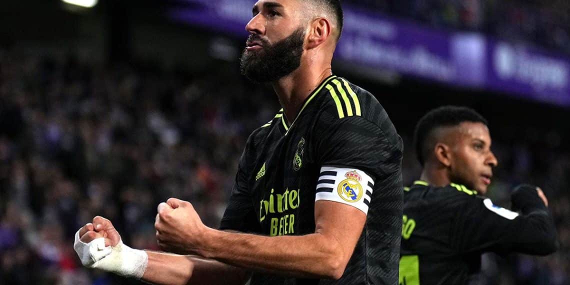 VALLADOLID, SPAIN - DECEMBER 30: Karim Benzema of Real Madrid celebrates after scoring their side's first goal during the LaLiga Santander match between Real Valladolid CF and Real Madrid CF at Estadio Municipal Jose Zorrilla on December 30, 2022 in Valladolid, Spain. (Photo by Angel Martinez/Getty Images)