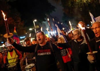 People demonstrate against the right-wing government led by Prime Minister Benjamin Netanyahu, in Tel Aviv, Israel, January 7, 2023. REUTERS/Amir Cohen