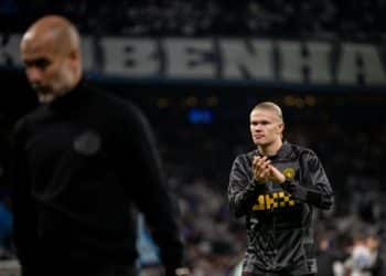 221011 Head coach Pep Guardiola and Erling Braut Haaland of Man City looks dejected after the UEFA Champions League football match between FC Copenhagen and Manchester City on October 11, 2022 in Copenhagen. Photo: Petter Arvidson / BILDBYRAN / kod PA / PA0412 fotboll football soccer fotball champions league fc copenhagen manchester city bbeng depp *** 221011 Head coach Pep Guardiola and Erling Braut Haaland of Man City looks dejected after the UEFA Champions League football match between FC Copenhagen and Manchester City on October 11, 2022 in Copenhagen Photo Petter Arvidson BILDBYRAN kod PA PA0412 fotboll football soccer fotball champions league fc copenhagen manchester city bbeng depp, PUBLICATIONxNOTxINxSWExNORxAUT Copyright: PETTERxARVIDSON BB221011PA047