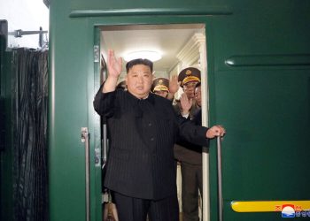 FILE PHOTO: North Korean leader Kim Jong Un waves from a private train as he departs Pyongyang, North Korea, to visit Russia, September 10, 2023, in this image released by North Korea's Korean Central News Agency on September 12, 2023.   KCNA via REUTERS    ATTENTION EDITORS - THIS IMAGE WAS PROVIDED BY A THIRD PARTY. REUTERS IS UNABLE TO INDEPENDENTLY VERIFY THIS IMAGE. NO THIRD PARTY SALES. SOUTH KOREA OUT. NO COMMERCIAL OR EDITORIAL SALES IN SOUTH KOREA.     TPX IMAGES OF THE DAY/File Photo